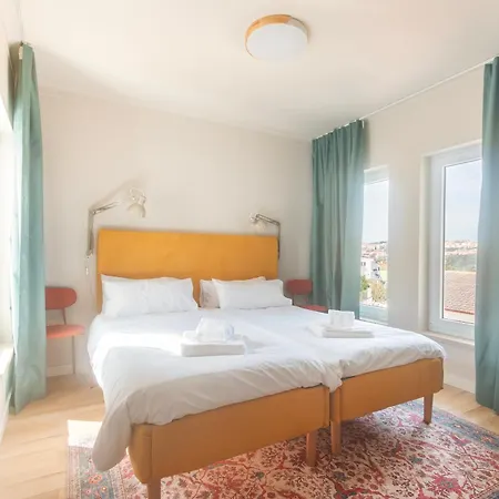 Retreat Villa, Hot Tub, Bbq, Max 38 Ppl Villa Lisboa