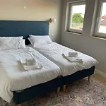 Villa Retreat Villa, Full Amenities, Up To 40ppl Lisbona