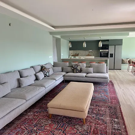 Vila Retreat Villa, Full Amenities, Up To 40ppl