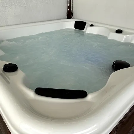 Vila Retreat Villa, Full Amenities, Up To 40ppl