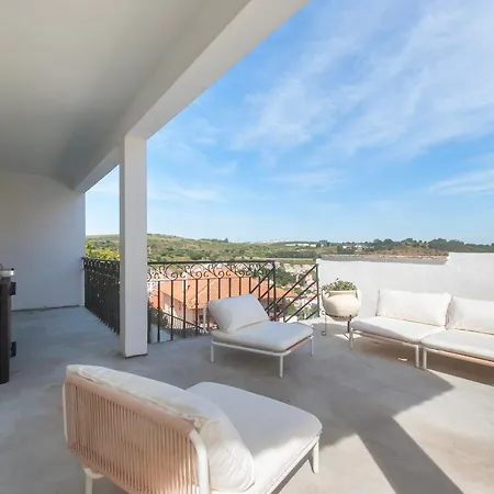 Retreat Villa, Hot Tub, Bbq, Max 38 Ppl リスボン