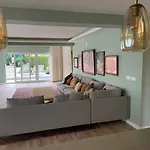 Retreat Villa, Full Amenities, Up To 40ppl Villa