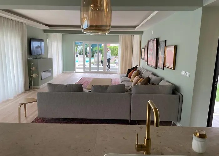 Retreat Villa, Full Amenities, Up To 40ppl Villa Lisboa