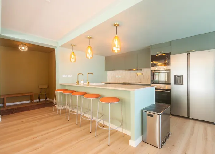 Villa Retreat Villa, Full Amenities, Up To 40ppl *