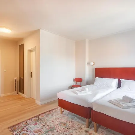Retreat Villa, Hot Tub, Bbq, Max 38 Ppl